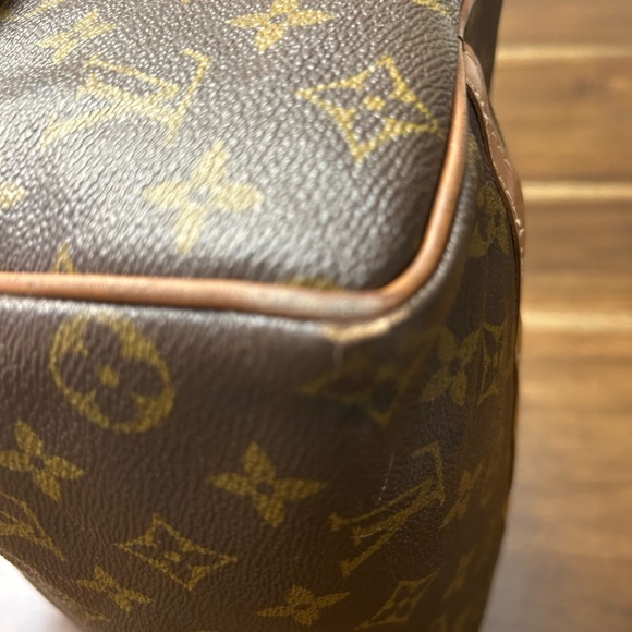 SOLD****Authentic Vintage Louis Vuitton Monogram Speedy 25 - Picture 8 of 16